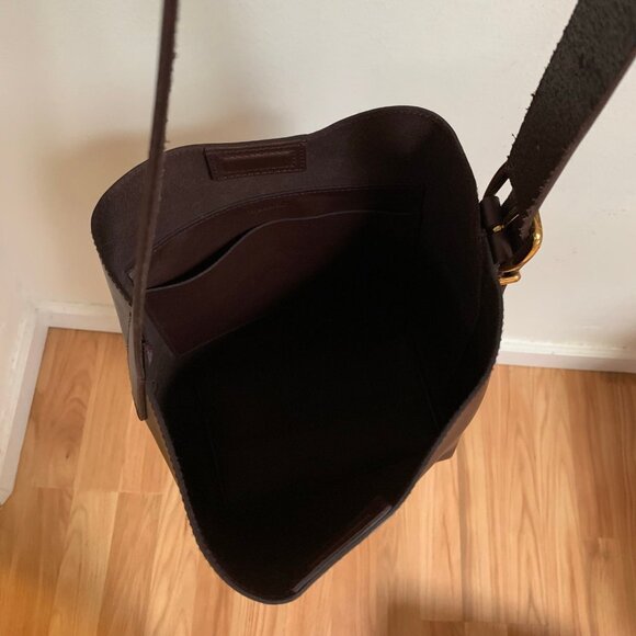 Madewell The Essential Medium Bucket Tote in Chocolate Raisin - Picture 2 of 6